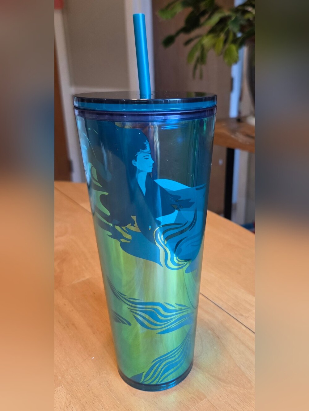 Starbucks 2023 Iridescent Teal Siren Mermaid Twist Lid Tumbler 24oz W/ Straw New